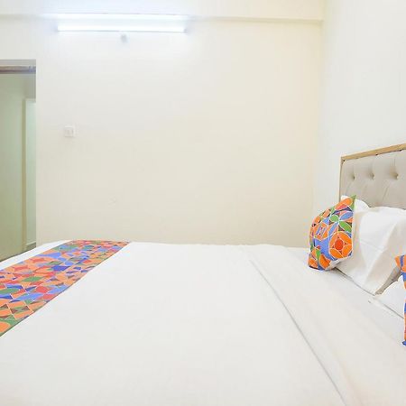 Fabexpress De Classio With Pool - Nr Candolim Beach Hotel Exterior photo